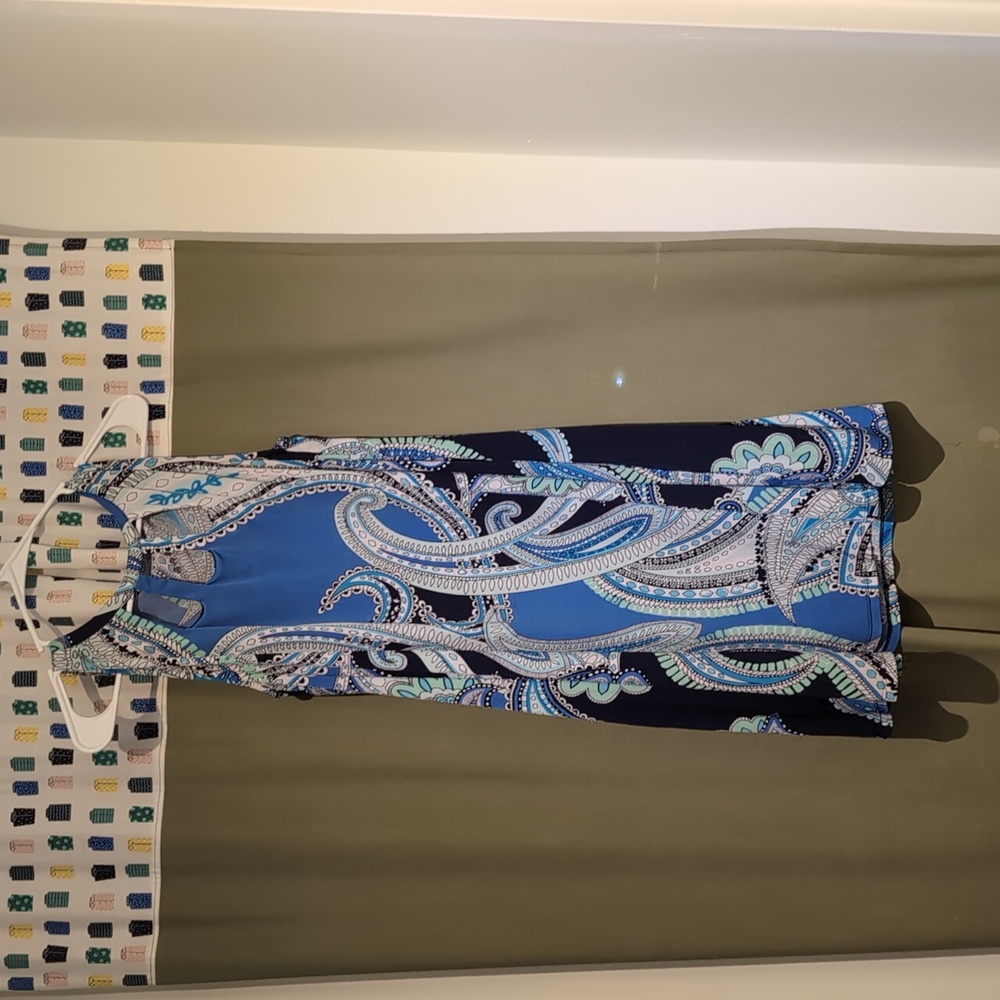 Easy breezy swing dress 36" w peek aboo neckline